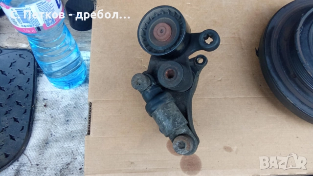 Демпферна шайба и обтегач - Mercedes E-class w211/ 270 cdi, снимка 10 - Части - 52238425