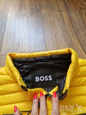 Страхотна мъжка грейка елек HUGO BOSS Размери S , M, L, XL, 2XL , снимка 5 - Якета - 51470776