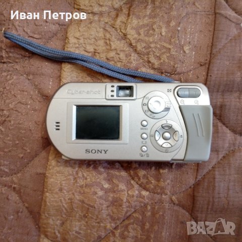 Sony Cyber-shot DSC-P10 5-6.9 MP, снимка 2 - Фотоапарати - 41751552
