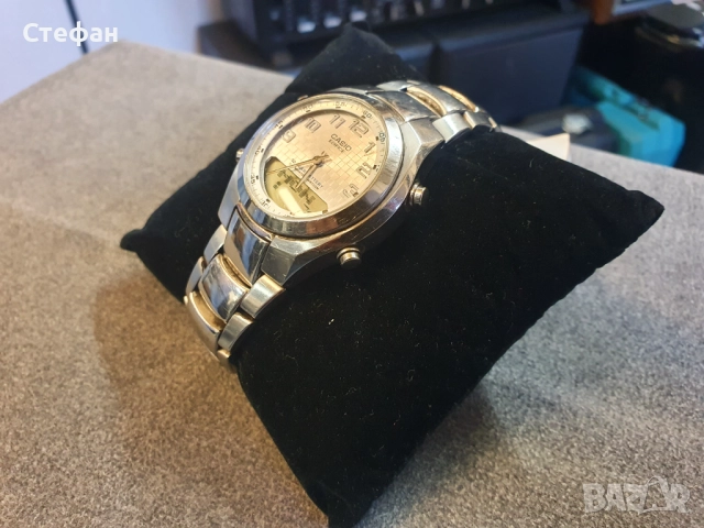 Часовник CASIO EDIFIGE 2747 В отлично техническо състояние, много добър външен вид., снимка 5 - Мъжки - 51986037