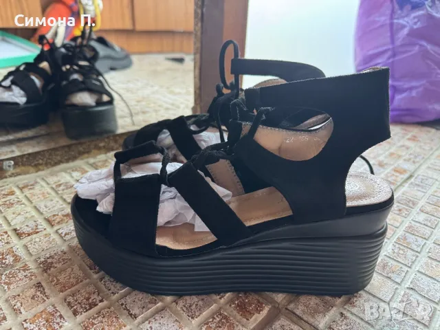 Черни сандали ултралеки
