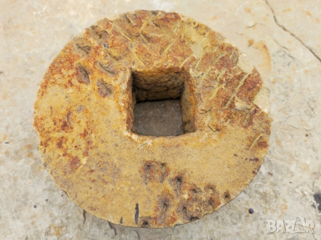 Старо каменно точило от дялан камък , снимка 5 - Декорация за дома - 52192698