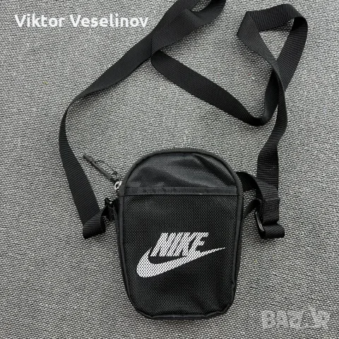 Оригинална Nike Малка Чантичка Черна През Рамо