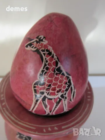 Декоративно яйце с поставка, изработено от сапунен камък, снимка 4 - Декорация за дома - 49421998