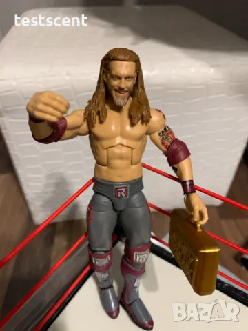 Kуфарче за екшън фигурки / играчки WWE Money In the Bank Briefcase  Договорът в куфарчето, снимка 8 - Колекции - 48939198