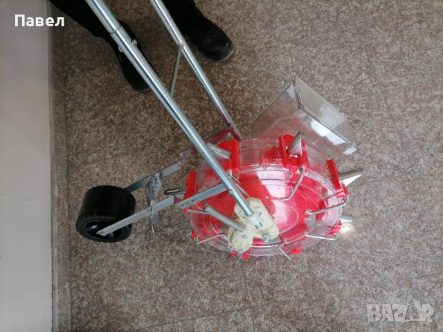 Ръчна сеялка с 8 зъба - царевица, фъстъци, бобови култури, семена, снимка 6 - Градинска техника - 53254546