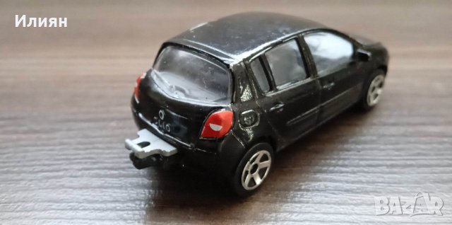 Renault Clio Majorette 1/64, снимка 3 - Колекции - 39768329