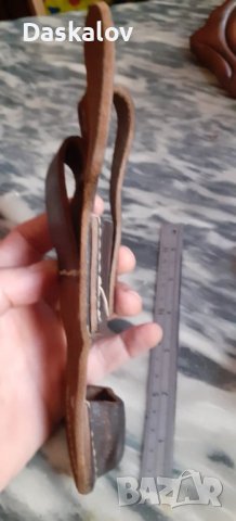 Продавам стар кожен кобур за пистолет, снимка 4 - Оборудване и аксесоари за оръжия - 39727767