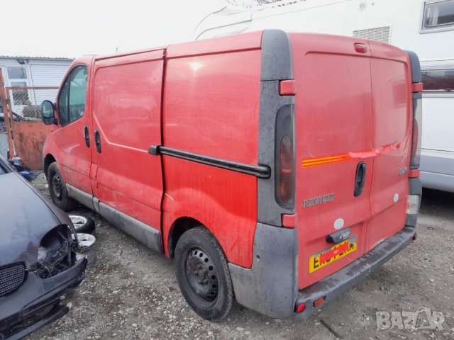 Renault Trafic 2004 г на части, снимка 4 - Бусове и автобуси - 44286334