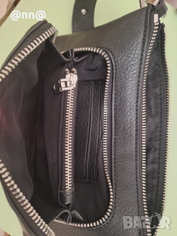 Малка кокетна чанта Desigual , снимка 3 - Чанти - 51600709