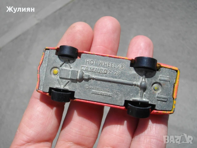 МЕТАЛНА КОЛИЧКА HOT WHEELS CAMARO Z-28 , снимка 5 - Антикварни и старинни предмети - 50503499