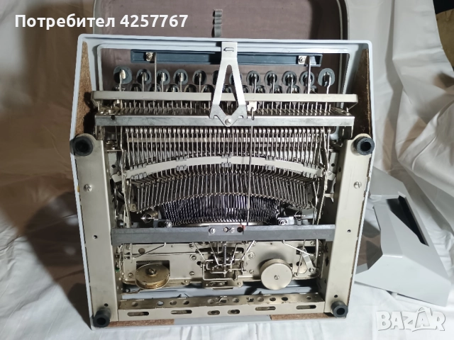 Пишеща машина "Ерика"30, "Erika" 30, снимка 5 - Антикварни и старинни предмети - 52103020