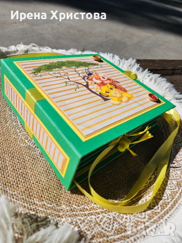 Албум за новоеодено. Наличен! , снимка 2 - Други - 51805157