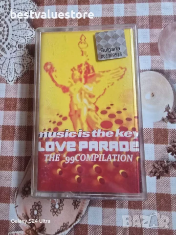 Love Parade Music Is The Key '99 Compilation Аудиокасета