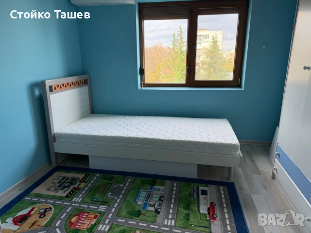 Единично легло с матрак