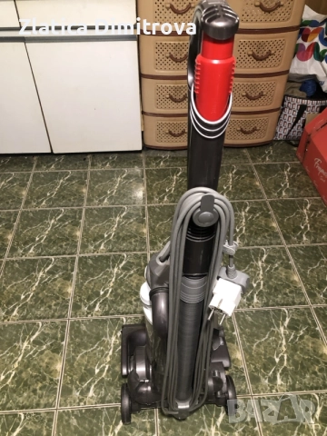 Dyson прахосмукачка, снимка 3 - Прахосмукачки - 56231338