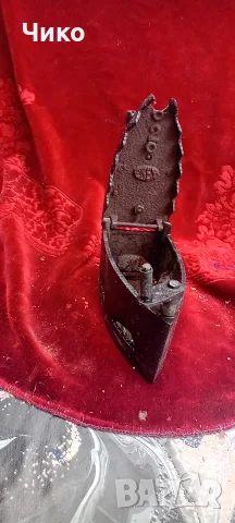 Стара здрава ютия на въглища , снимка 4 - Антикварни и старинни предмети - 55789086