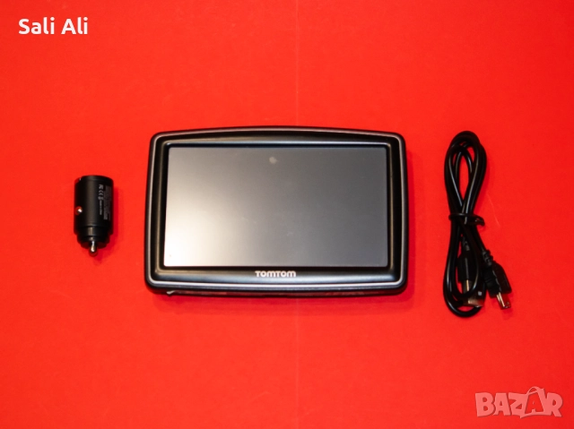 TomTom навигационна система GPS устройство с кабел и зарядно за кола, снимка 4 - Аксесоари и консумативи - 52725289