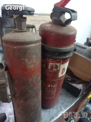 Пожарогасител два броя стари модели , снимка 3 - Части - 50316970