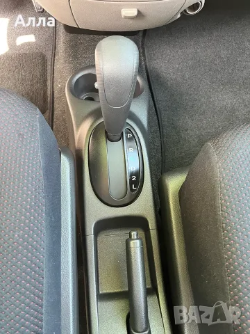 Daihatsu Sirion 2006г. 1.3 - 64 кс. АВТОМАТ, снимка 6 - Автомобили и джипове - 56082442