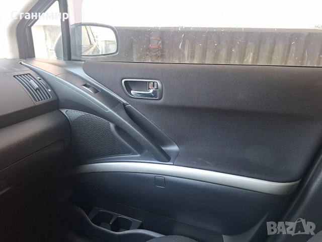 Тойота Корола Версо 2.2 136кс 2009г, снимка 16 - Автомобили и джипове - 53585132