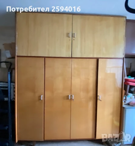 Продавам комплект спално обзавеждане с политур, снимка 2 - Гардероби - 50806483