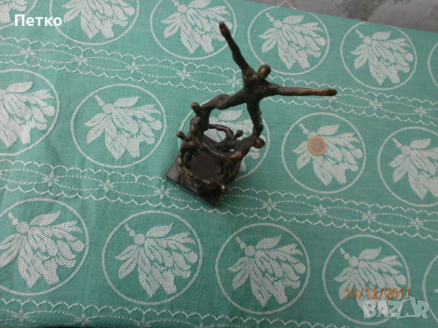Стара масивна бронзова скулптура статуетка, снимка 8 - Антикварни и старинни предмети - 52606459