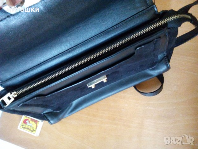 Маркова дамска чанта, снимка 4 - Чанти - 40219913