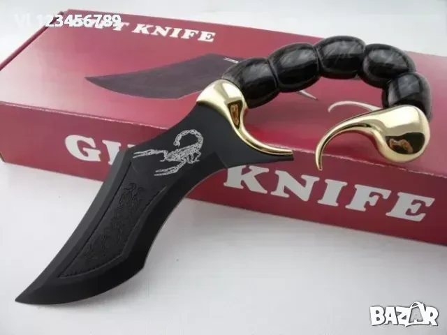 Колекционерски нож с форма и дизайн на Скорпион+стойка