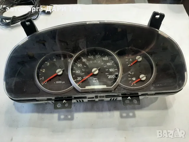 Табло уредно,Километраж за Кия Карнивал 2.5 ЦРДИ дизел 