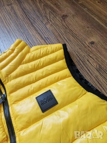 Страхотна мъжка грейка елек HUGO BOSS Размери S , M, L, XL, 2XL , снимка 4 - Якета - 51470776