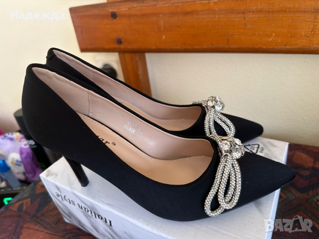 Нови страхотни обувки с тънък ток, снимка 2 - Дамски обувки на ток - 44775347