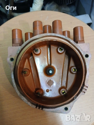 дистрибуторна капачка за шест цилиндров двигател BOSCH 1235 522 387, снимка 2 - Части - 53814957