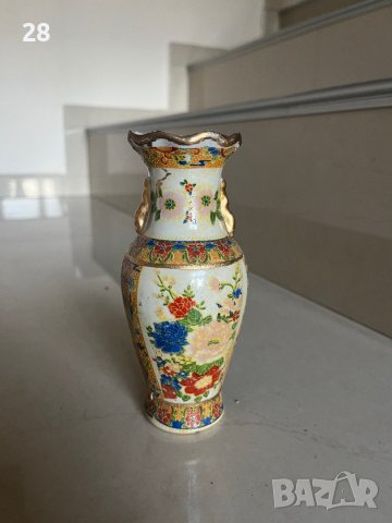 Китайска ваза от порцелан, снимка 1 - Вази - 42434960