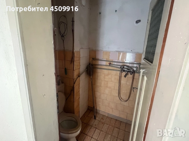 Къща с двор и втора жилищна постройка, снимка 15 - Къщи - 51552904