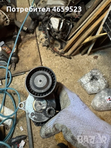 Оригинален обтегач и ролка на паразитният ремък двигател Mercedes 2.2cdi само за 50лв. 6512001370, снимка 11 - Части - 52544142