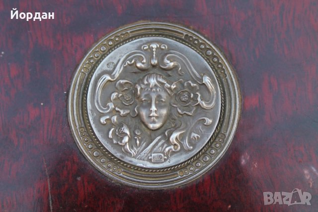 Дървена кутия за бижута със сребърен обков, снимка 4 - Антикварни и старинни предмети - 42234502