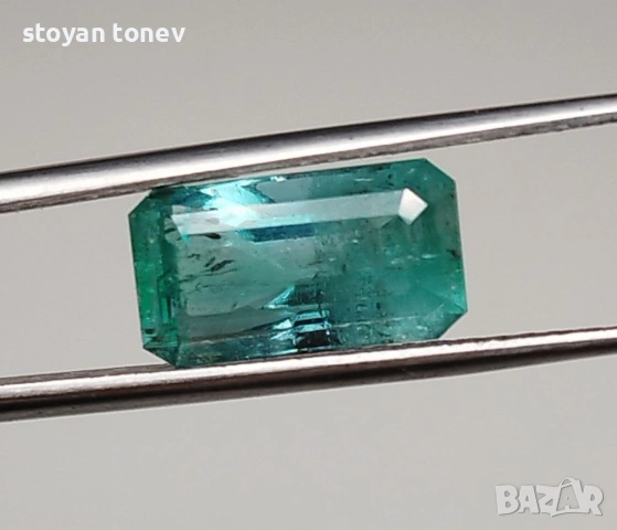 Магнетичен естествен изумруд с цвят на лагуна 2.08кт! Сертифициран! Нов!, снимка 12 - Други - 53652142