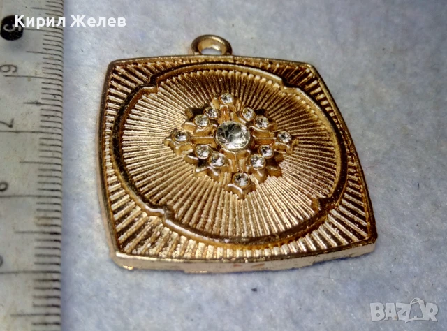 ПРЕКРАСЕН СТАР РЕТРО АРТ ПОЗЛАТЕН МЕДАЛЬОН с ЮВЕЛИРНО ФАСЕТИРАНИ БЛЕСТЯЩИ ЦИРКОНИ 20547, снимка 7 - Антикварни и старинни предмети - 51279714