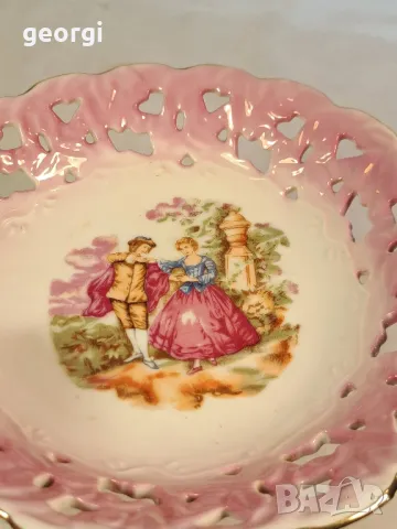 ажурна порцеланова чиния Ромео и Жулиета розов порцелан 23/1, снимка 4 - Чинии - 49302702