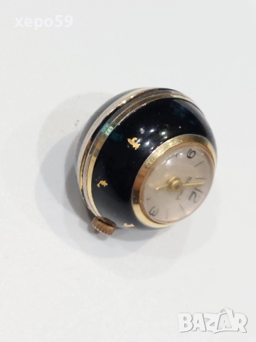 Дамски часовник-колие топка с емайл, 450 лв, снимка 3 - Дамски - 52537478