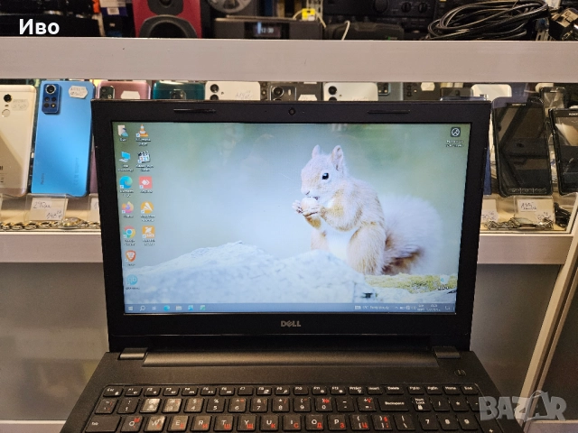 15,6" лаптоп DELL Inspirion 15 Има зарядно. Батерията държи. RAM 8GB SSD 128GB С Windows 10 Pro Преи, снимка 4 - Лаптопи за дома - 52718665