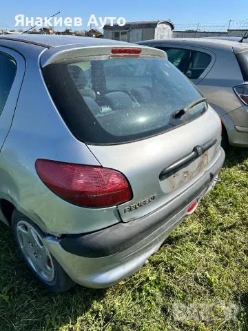 Peugeot 206 1.4 на части, снимка 3 - Автомобили и джипове - 50152057