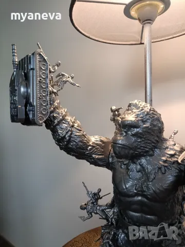 King Kong , Кинг Конг , авторска, бутикова лампа с екшън фигури. , снимка 4 - Настолни лампи - 50012384