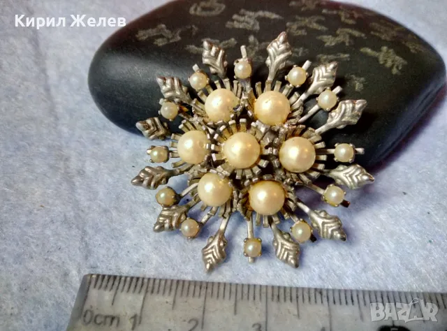 СТАРА СРЕБРИСТА АЖУРНА ПЕРЛЕНА БРОШКА СНЕЖИНКА с БЕЛИ ПЕРЛИ С Нужда От НОВА ИГЛА ! 48838, снимка 6 - Антикварни и старинни предмети - 48444701