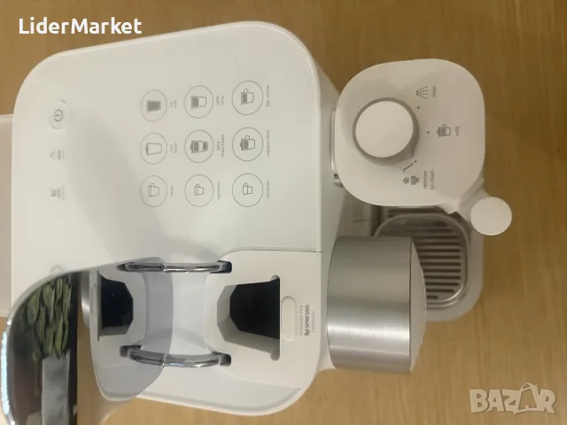Nespresso Lattissima One – кафе машина с мляко, като нова, снимка 3 - Кафемашини - 56313452