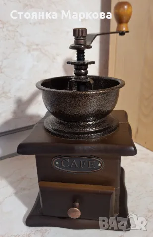 Нова ръчна мелничка за кафе, снимка 2 - Аксесоари за кухня - 49793184