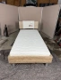 Единично легло 90/200 с матрак в много добро състояние , снимка 1