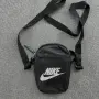 Оригинална Nike Малка Чантичка Черна През Рамо, снимка 1