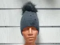 Нова зимна дамска шапка с камъчета в сив цвят с пух/помпон, снимка 6
